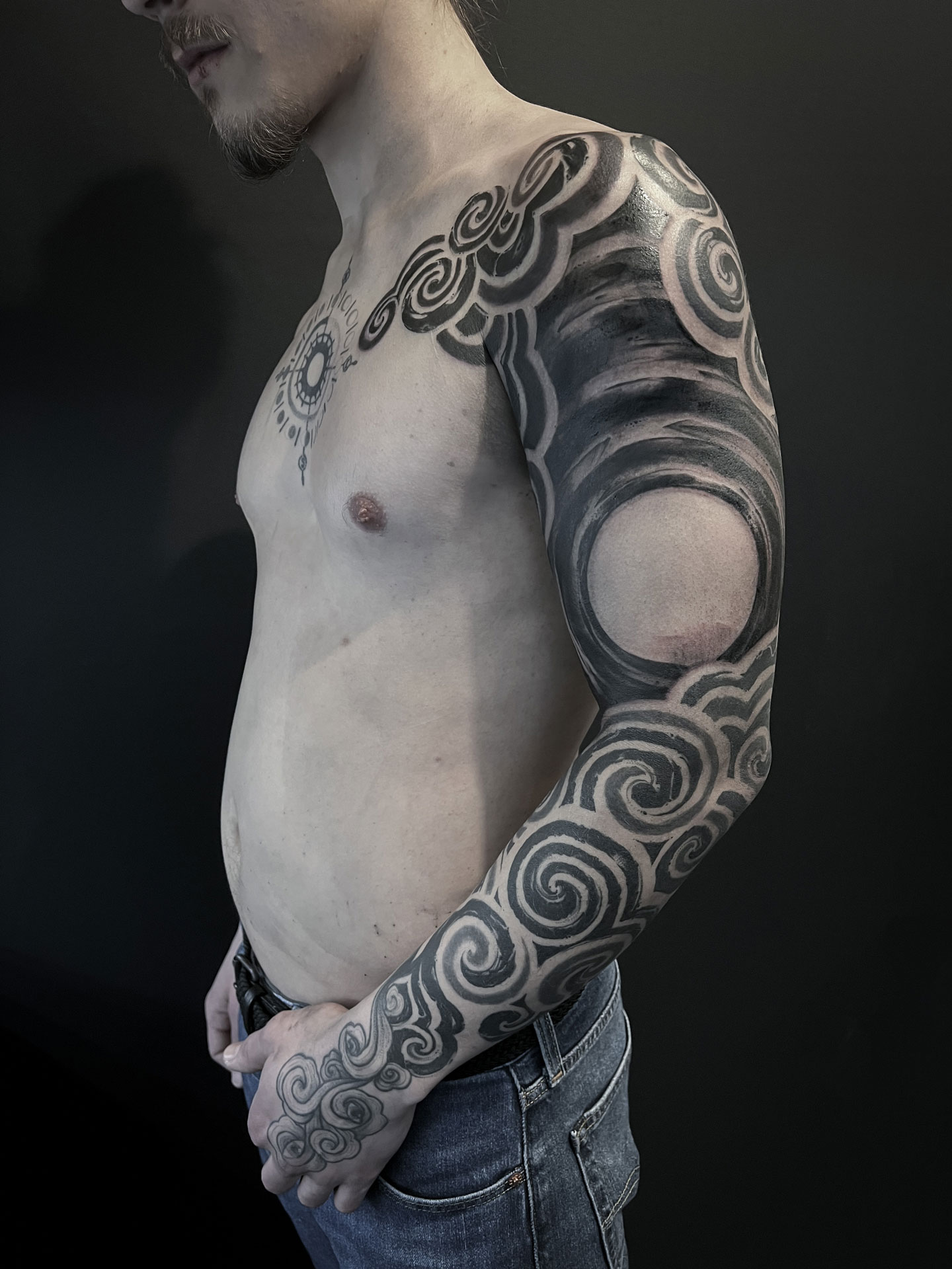 Tatouage par Julie Docteur, Liminal Marks, Ferale